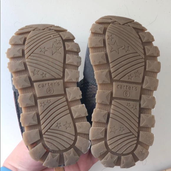 Carter’s Collins style Velcro toddler shoe size 6 - Picture 5 of 6